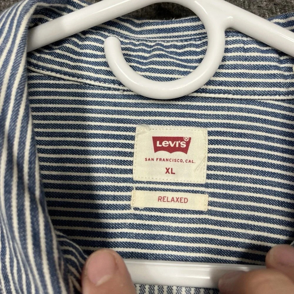 Levis levis shirt